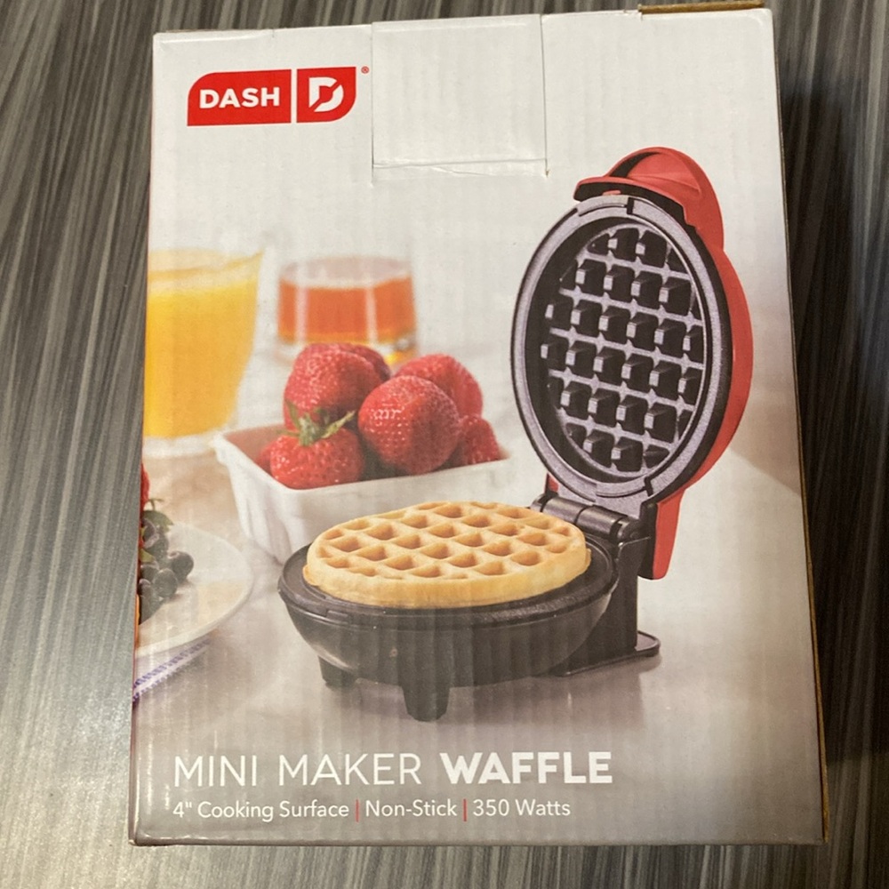 Dash Mini Waffle Maker-Red